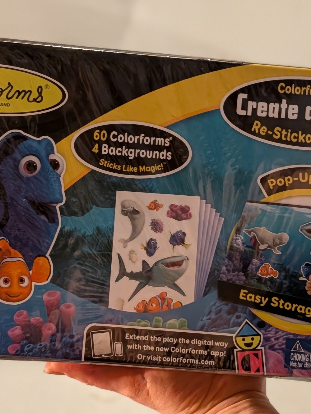 ✨ Free With Purchase✨ Colorforms Finding Dory Re-Stickable Play Set Disney Pixar - Picture 2 of 2